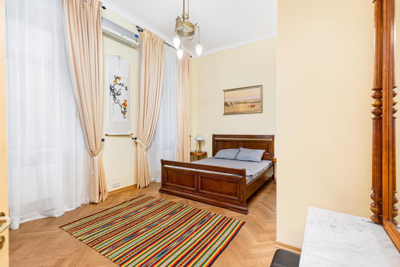 Grecheskaya Street Art Apartment Одеса Екстериор снимка